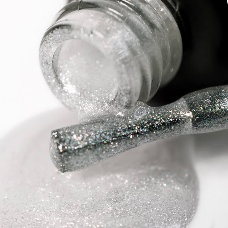 PNB Sparkling metallic silver gel nail polish for beautiful Russian nails
