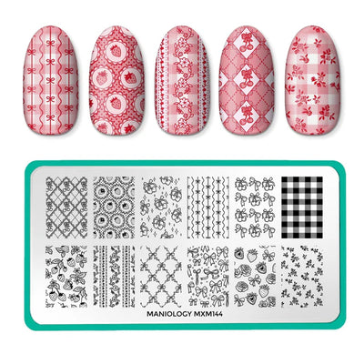 Maniology nail stamping plate mxm144 Laced in Love