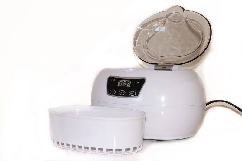 Ultrasonic cleaner for nail tools