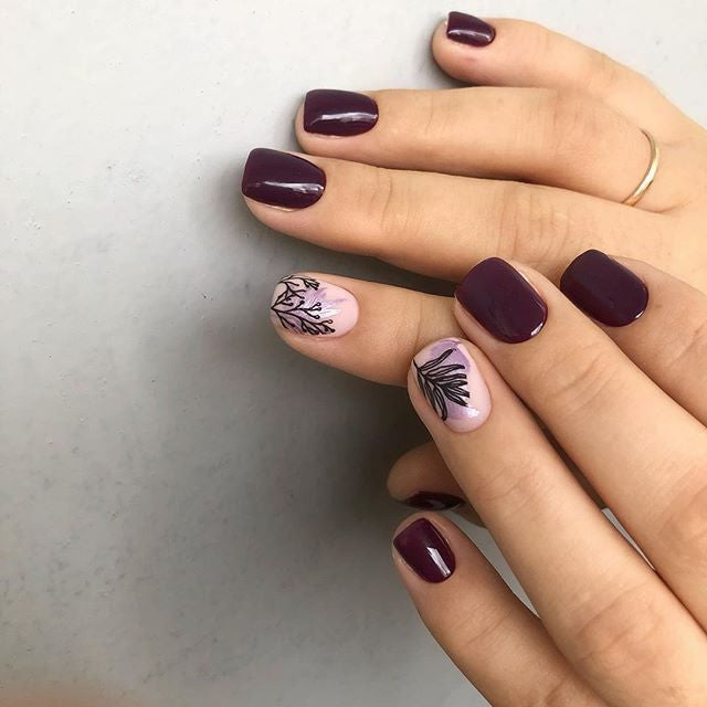Autumn nail art created using stamping plate