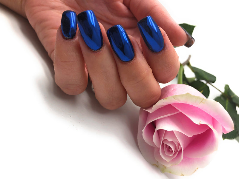NOCTÍS Blue chrome pigment powder for manicure or pedicure