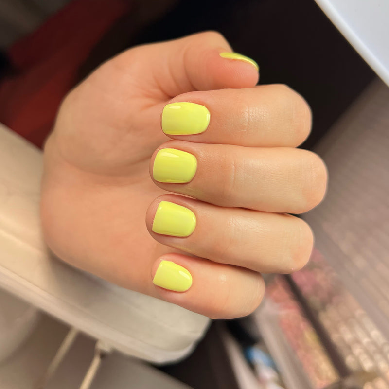 Haruyama Yellow gel nail polish 957